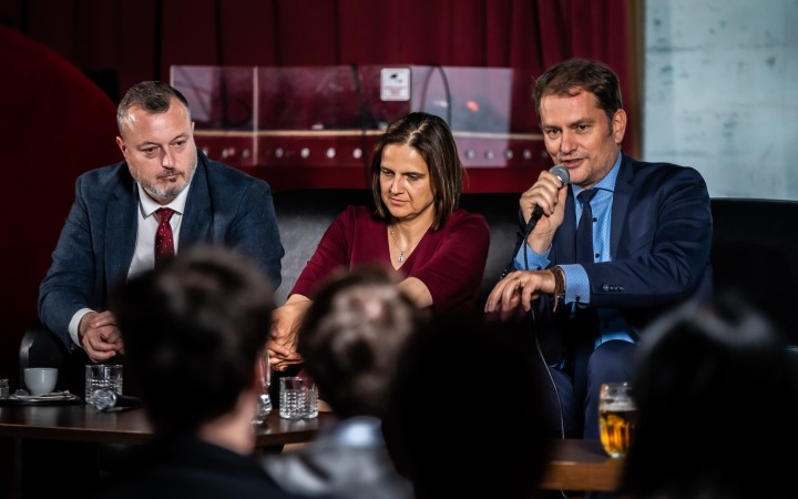 Mne zatiaľ premiér nepovedal, aby som na Sulíka prestal útočiť, tvrdí Matovič