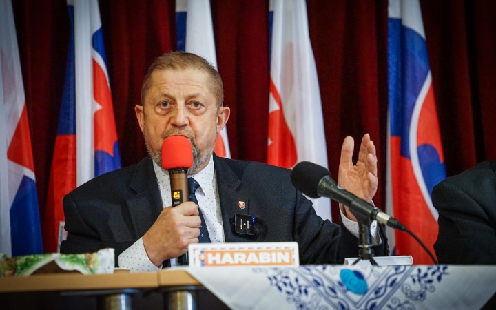 Pellegrini je prekopírovaný Šimečka, on začal covid diktatúru a stojí aj na strane vojny