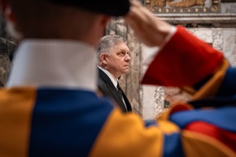 Nahneval ho Sokol aj Lach. Vďaka Korcovi našiel spôsob, ako s cirkvou vychádzať