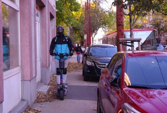 Chodci budú od kolobežkárov a cyklistov viac chránení, no bez vymáhania k zmene nedôjde