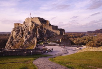 Klamali vás! Slovensko je stále v Európe