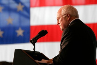 Ako Cheney zmenil republikánov a uvrhol USA do ťažkých vojen