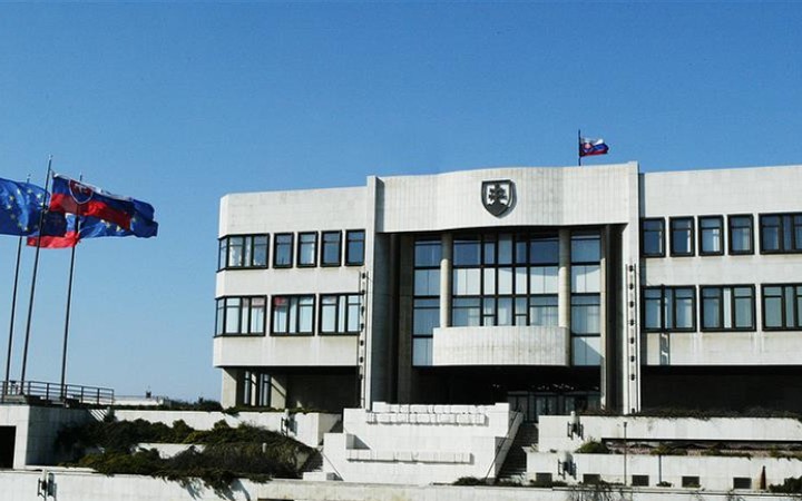 Dvojaký meter pri Mariánovi Kuffovi a arcibiskupovi Bezákovi