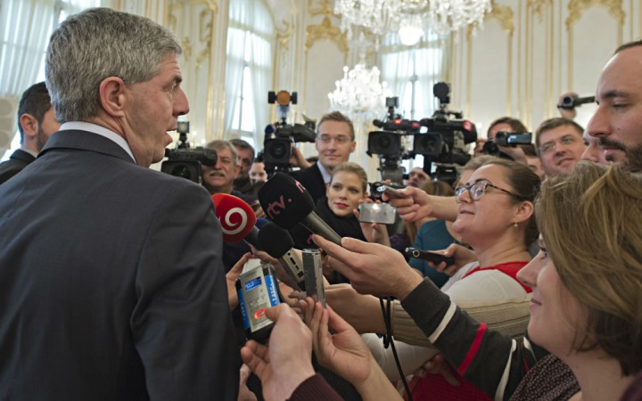 Zo zákulisia: Naozaj sa môžu spojiť Most a SMK?